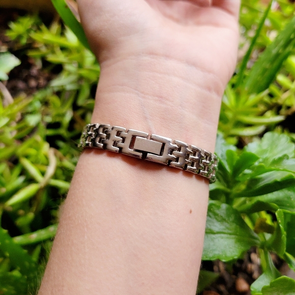 Classic Silver Rhinestone Watch - Picture 14 of 15